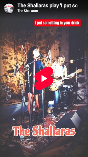 The Shallaras perform "I put something in your drink" (written by Angela Cory) Live in Reitwein Fieldsteinkirsche (Dolgelin)